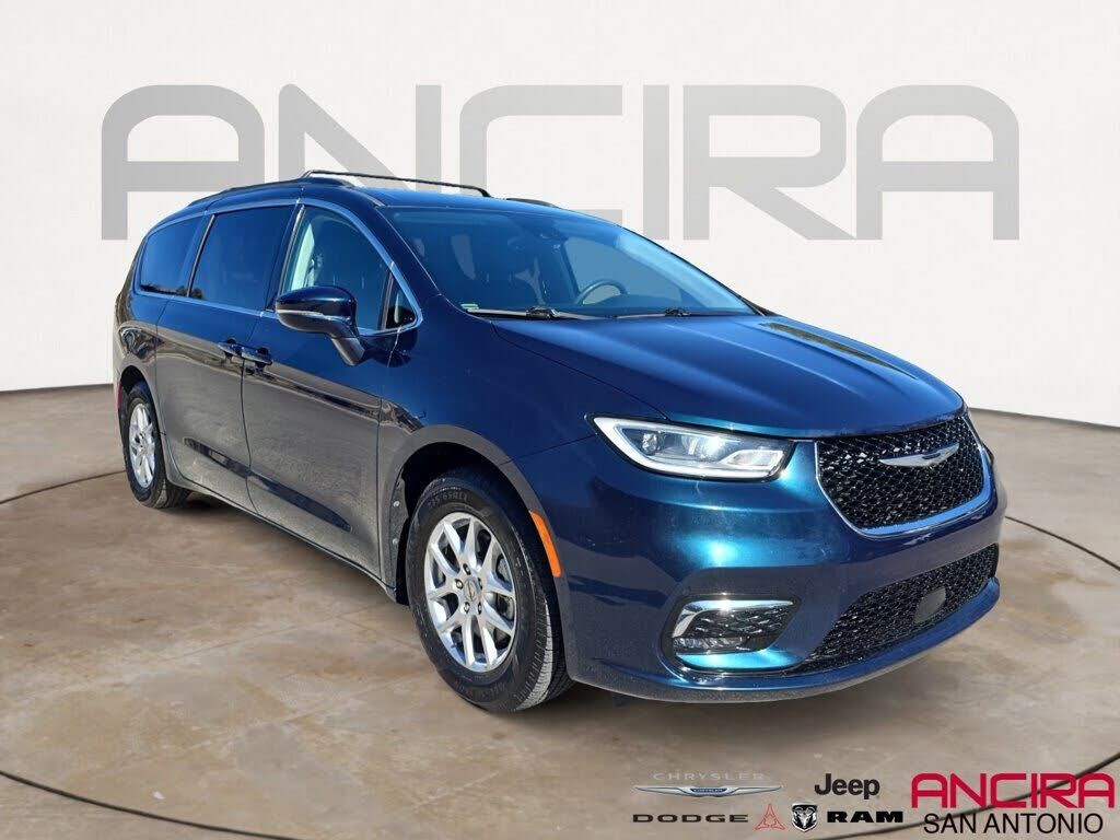 2022 CHRYSLER Pacifica