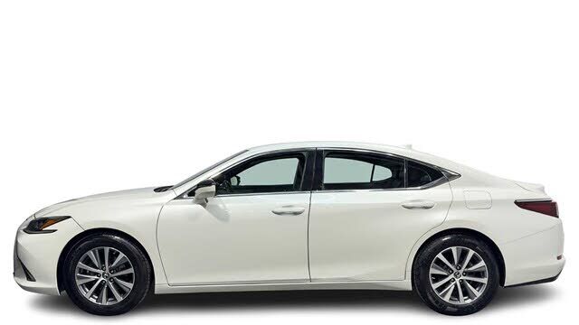 2019 LEXUS ES
