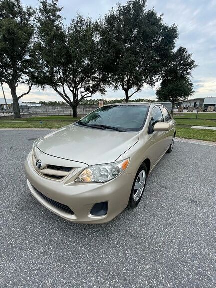 2013 TOYOTA Corolla