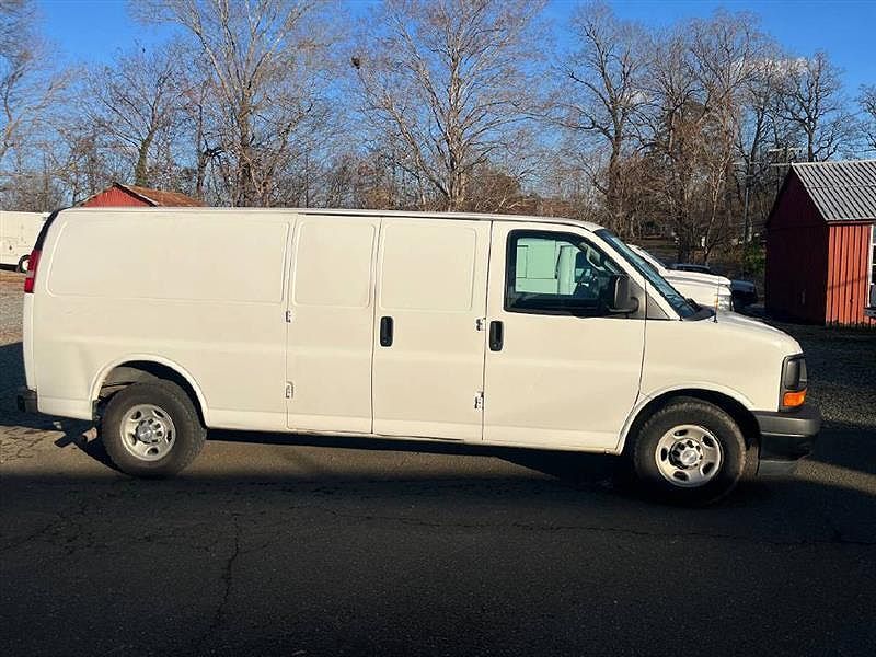2017 CHEVROLET Express