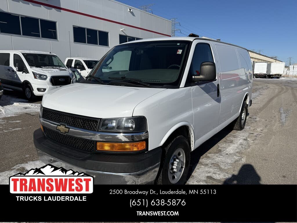 2017 CHEVROLET Express