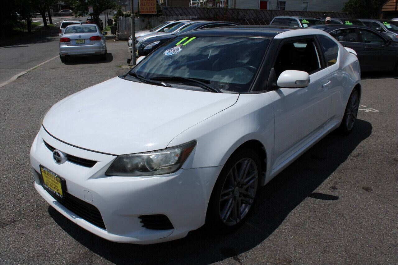 2011 TOYOTA SCION
