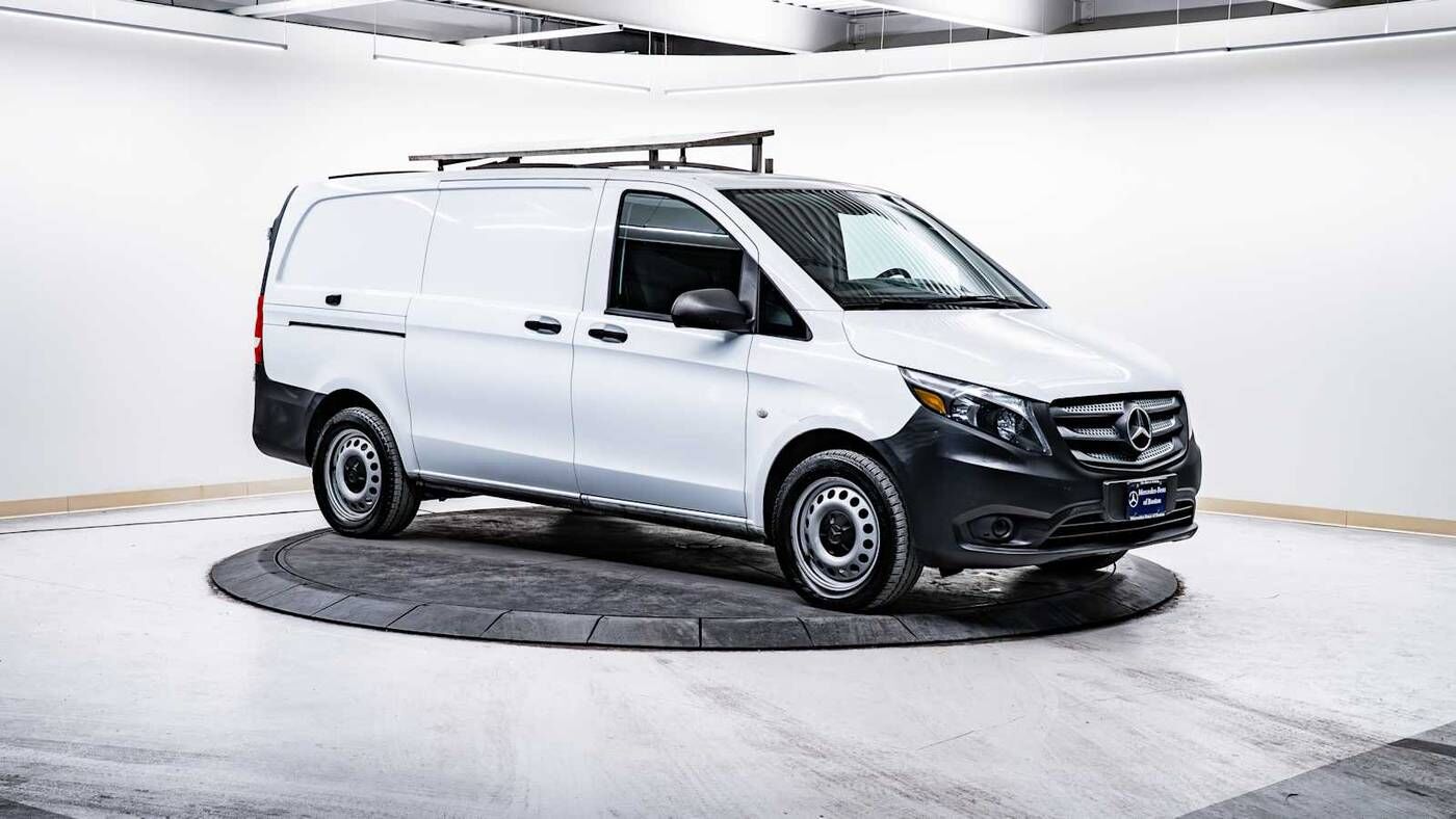 2020 MERCEDES-BENZ METRIS