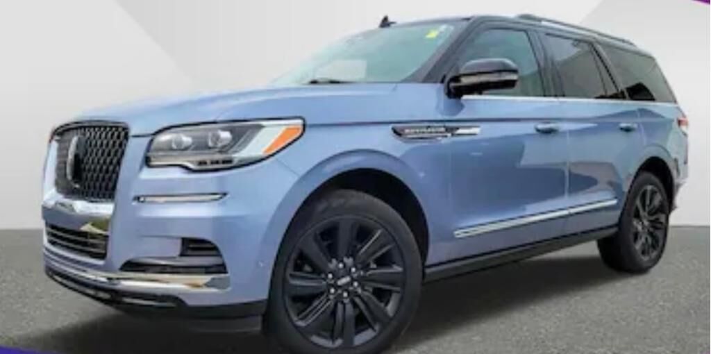 2022 LINCOLN Navigator