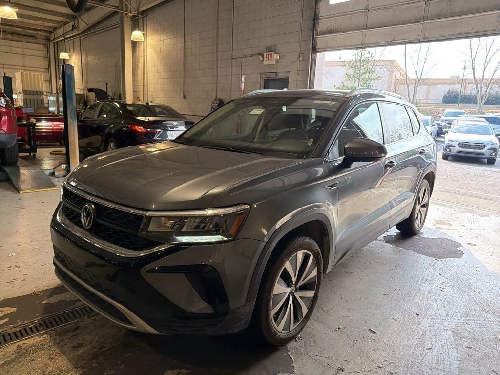2024 VOLKSWAGEN Taos