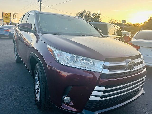 2019 TOYOTA Highlander
