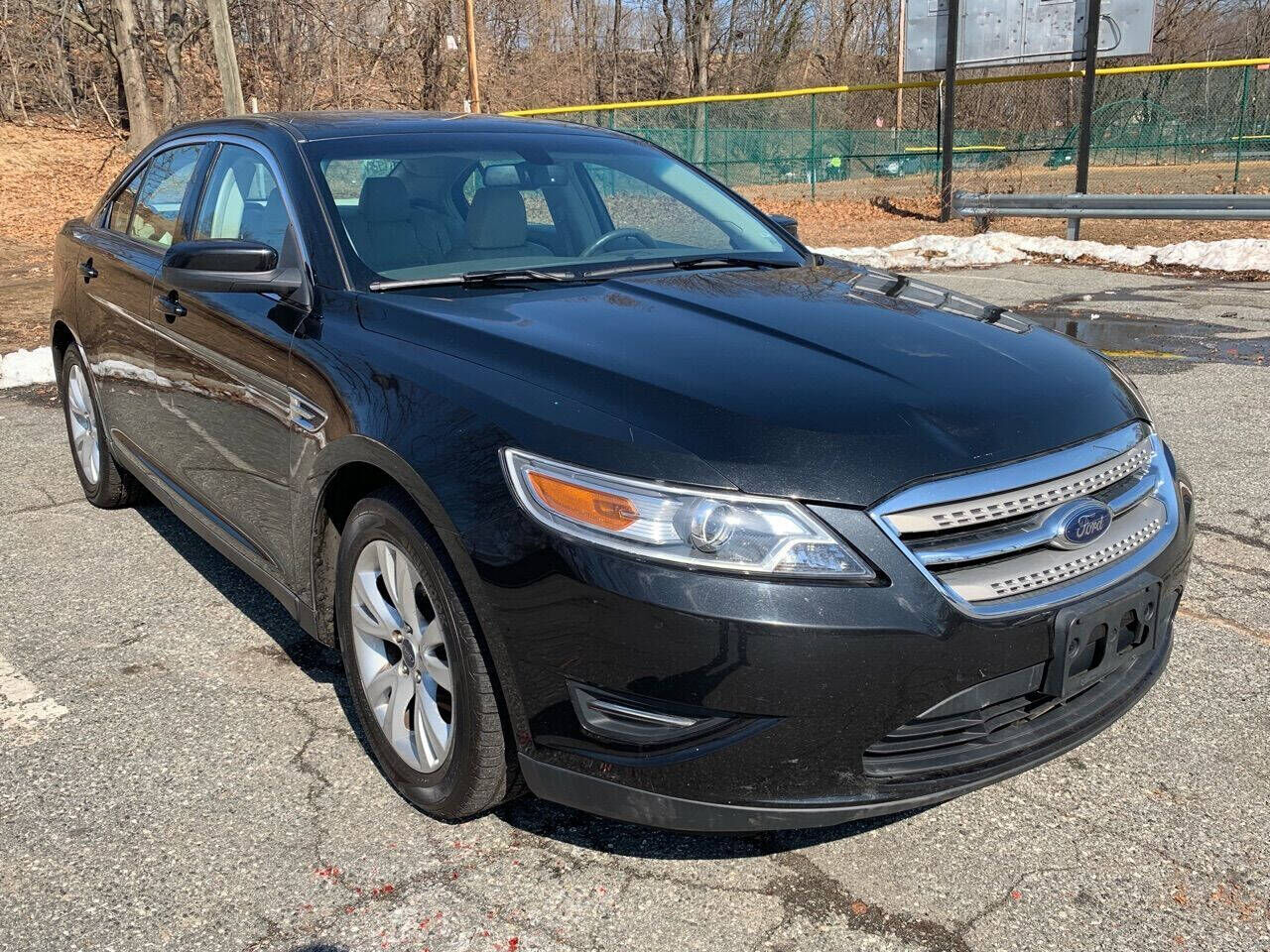 2010 FORD Taurus