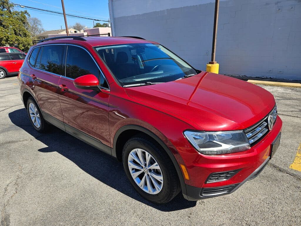 2019 VOLKSWAGEN Tiguan