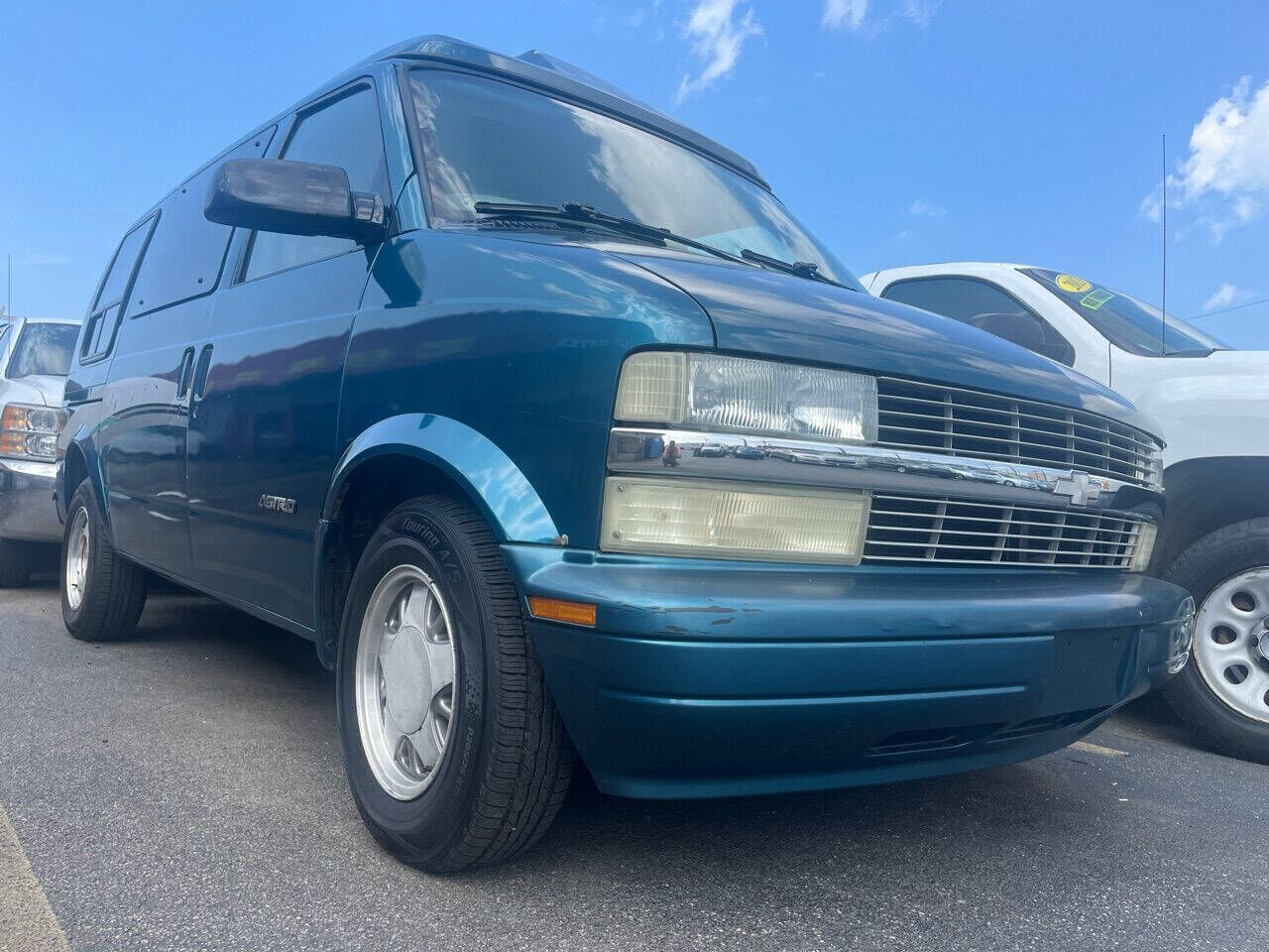 2002 CHEVROLET Astro Van