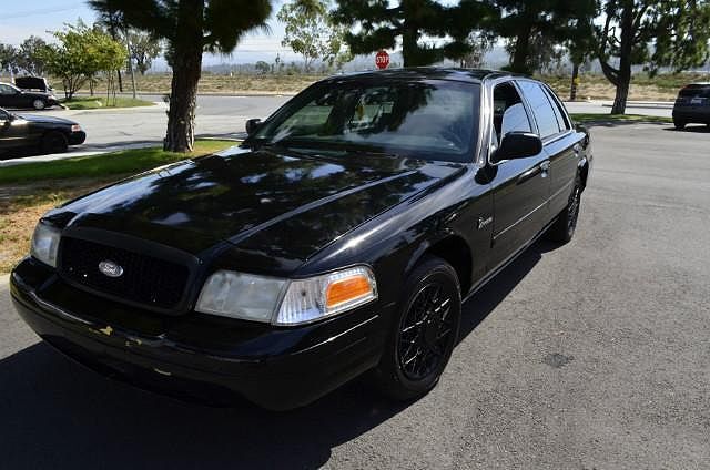 2004 FORD Crown Victoria