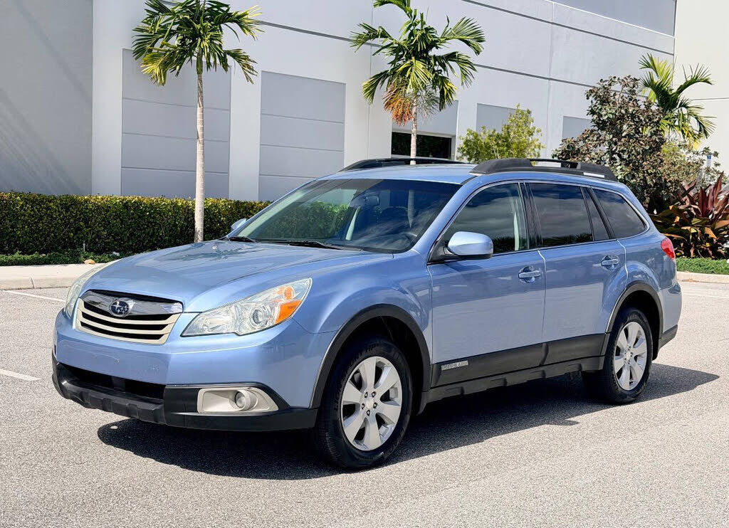 2011 SUBARU Outback