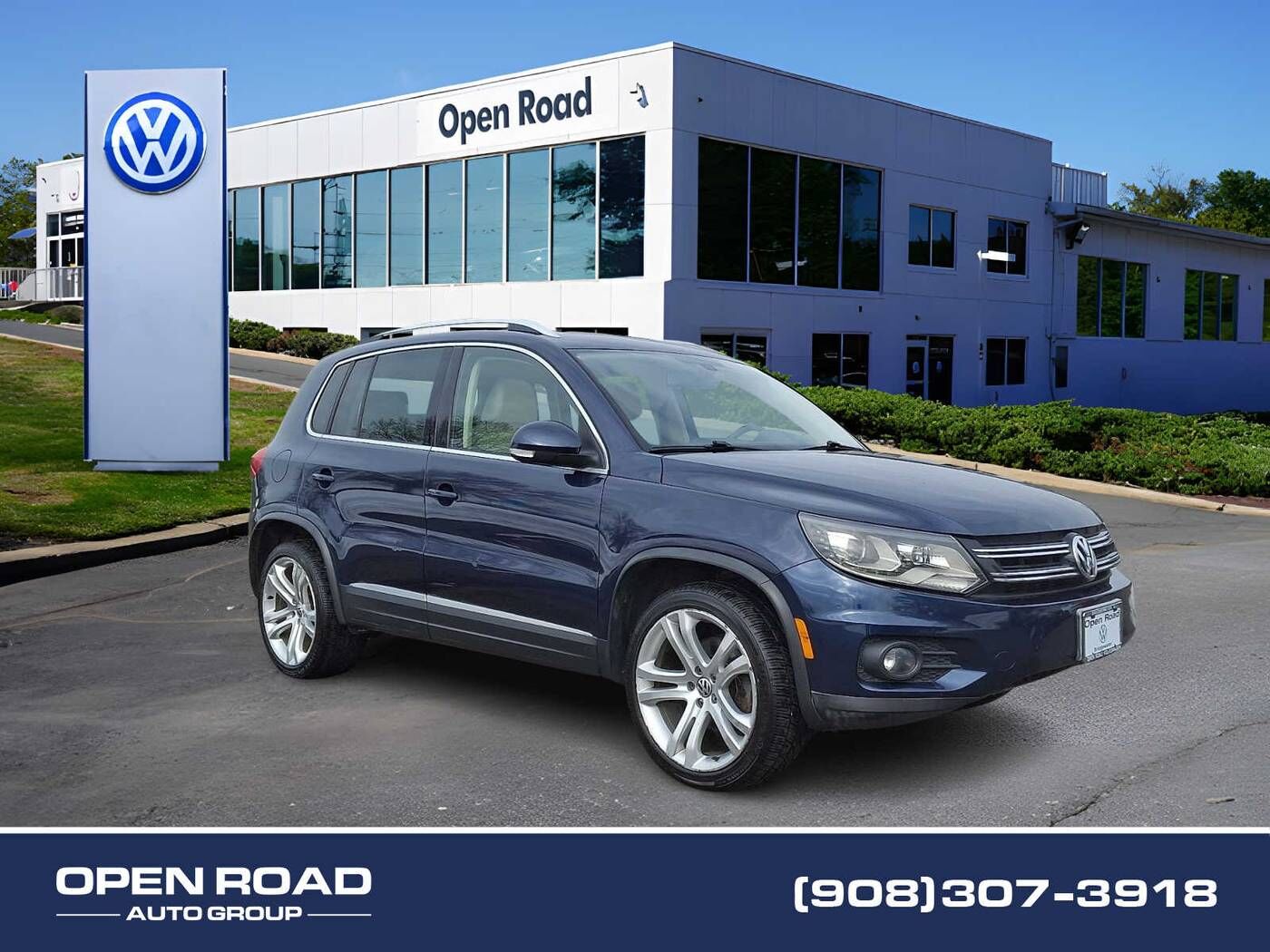 2012 VOLKSWAGEN Tiguan