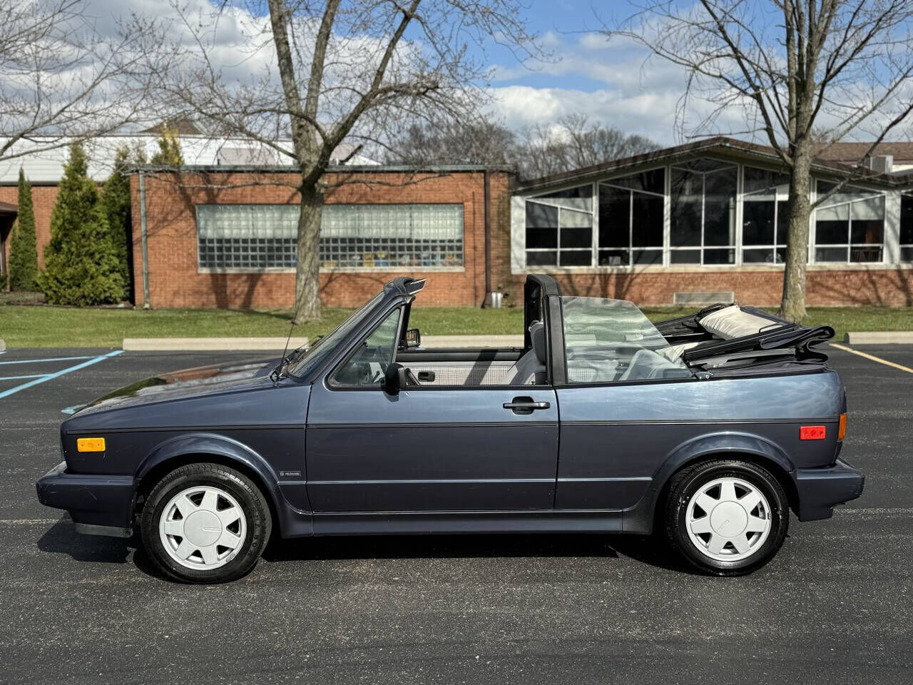 1989 VOLKSWAGEN CABRIOLET