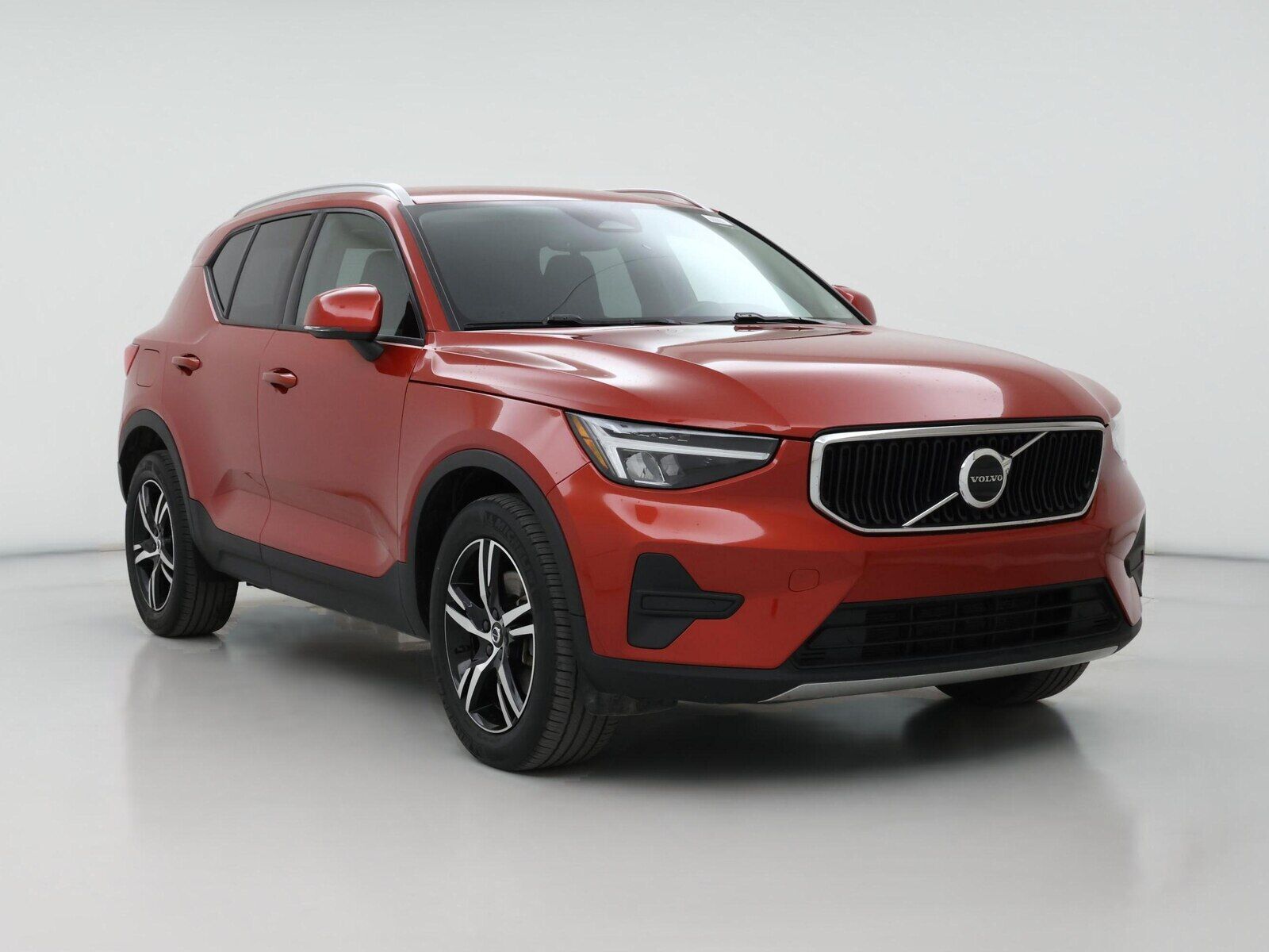2023 VOLVO XC40