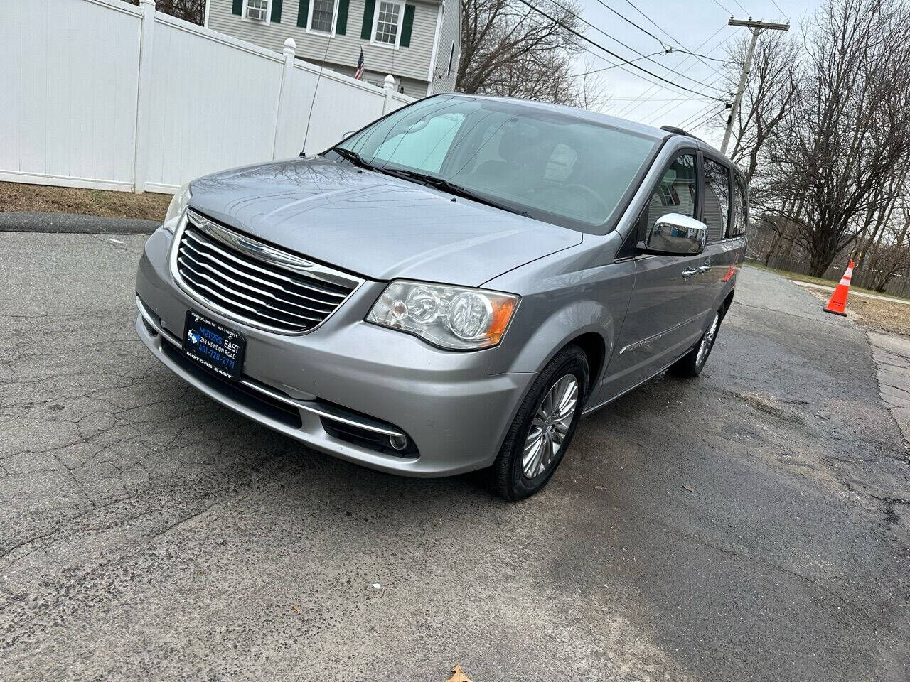 2013 CHRYSLER Town and Country