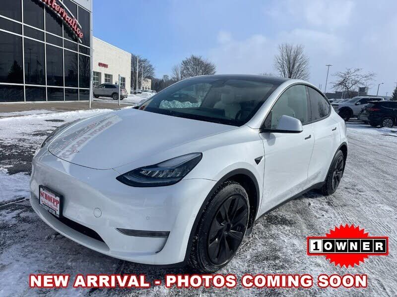 2021 TESLA Model Y