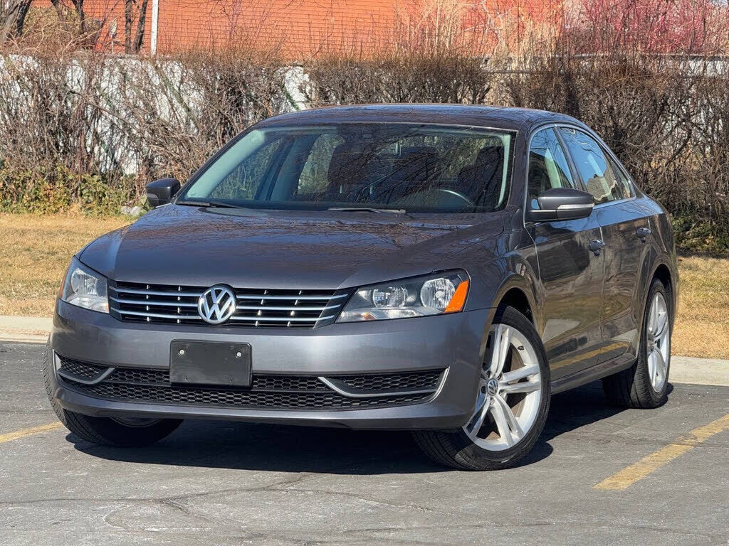 2014 VOLKSWAGEN Passat