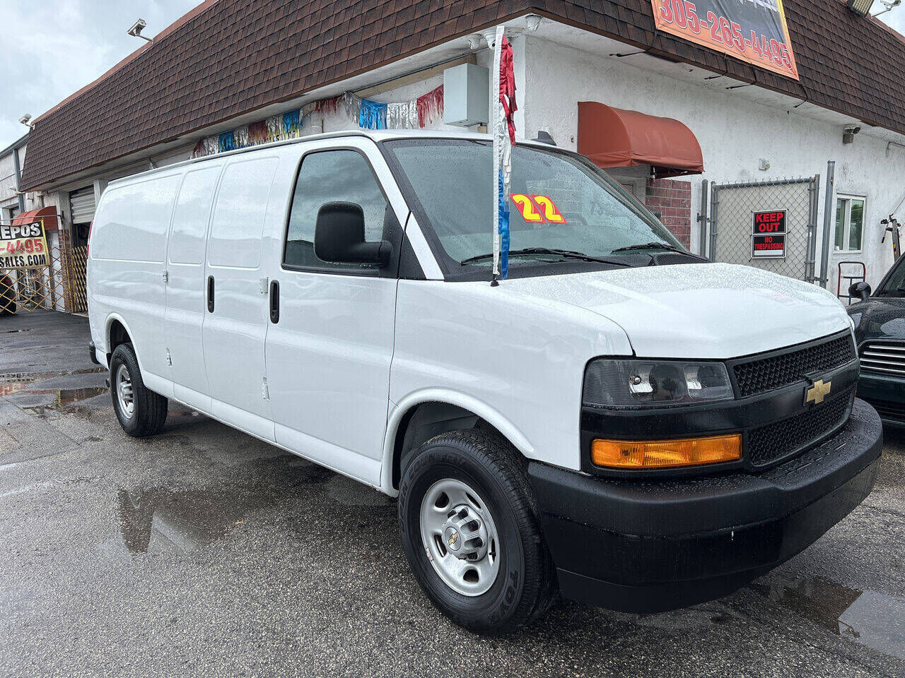 2022 CHEVROLET Express