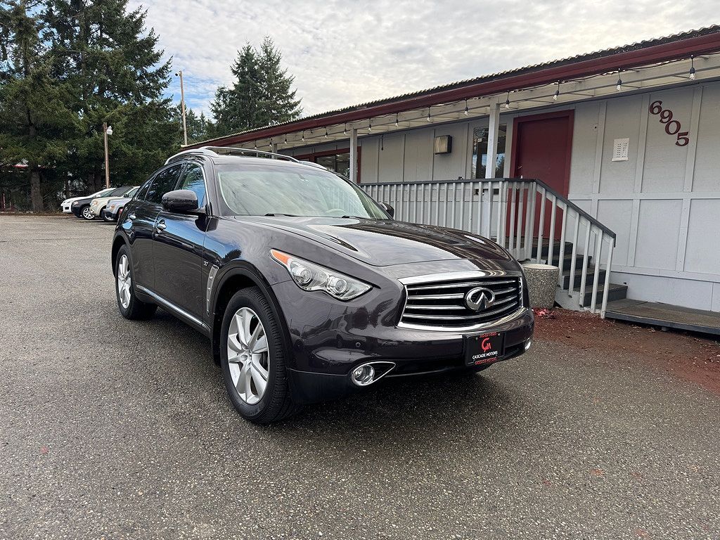 2015 INFINITI QX70