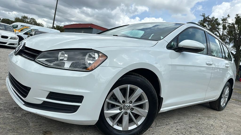 2017 VOLKSWAGEN Golf SportWagen