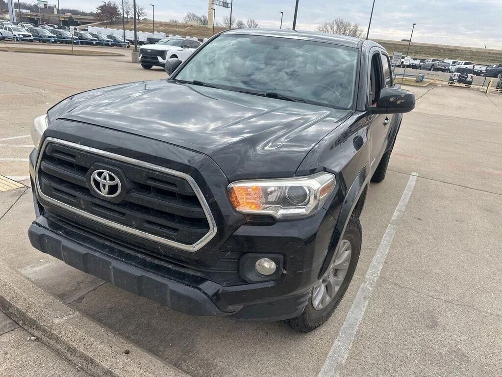 2017 TOYOTA Tacoma