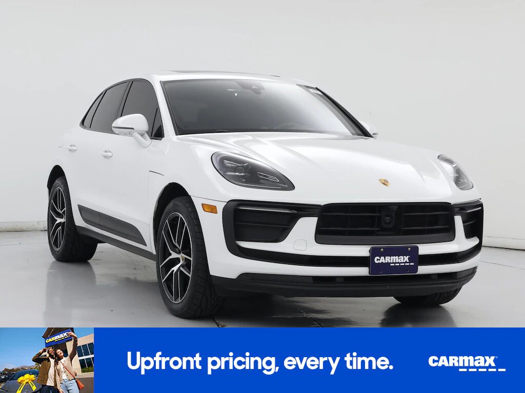 2024 PORSCHE Macan