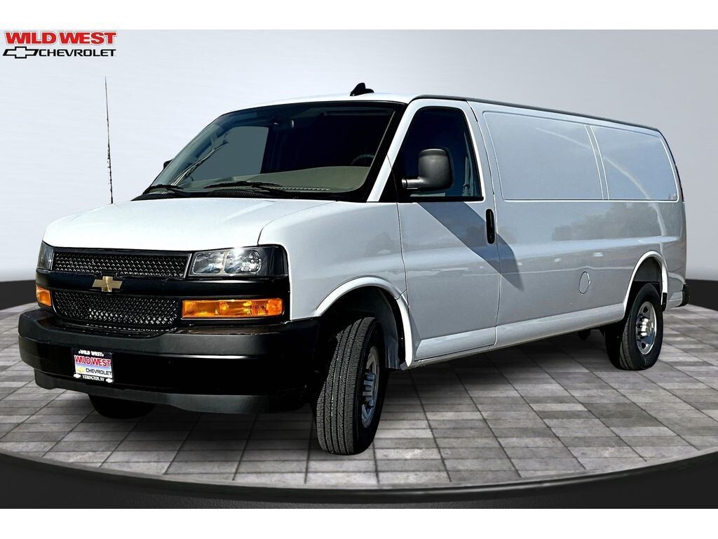 2025 CHEVROLET Express