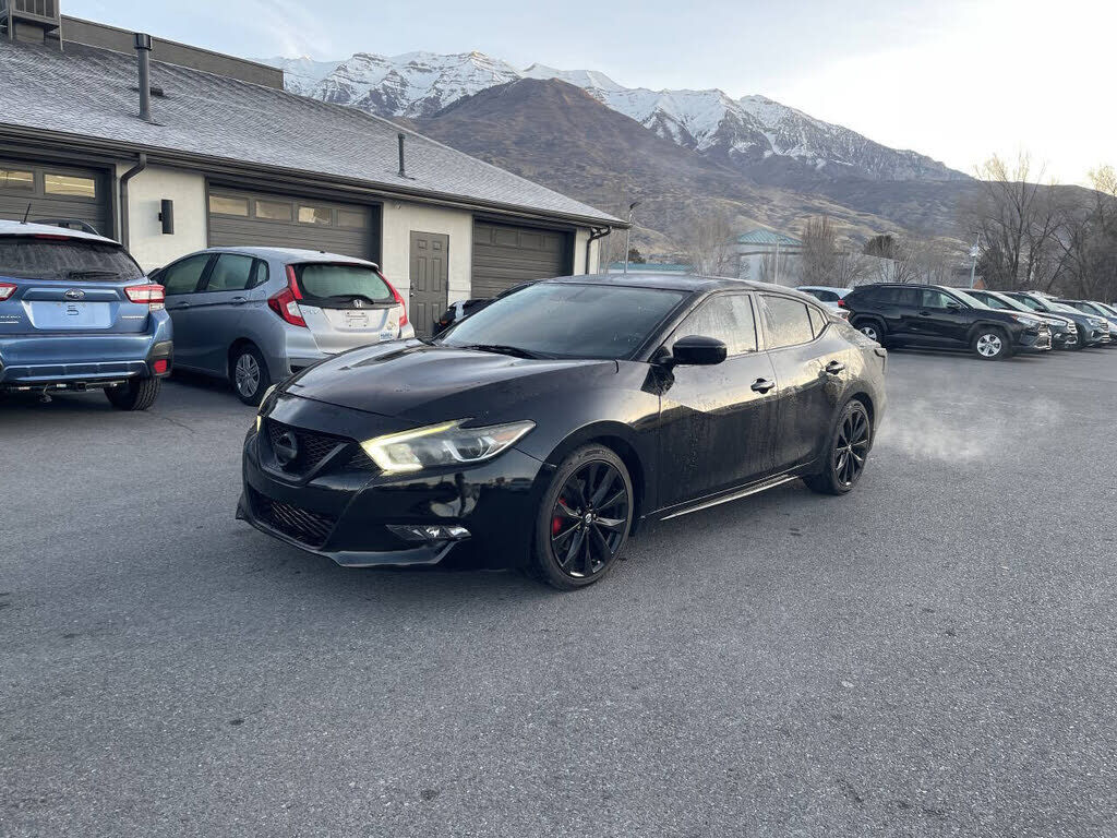 2017 NISSAN Maxima