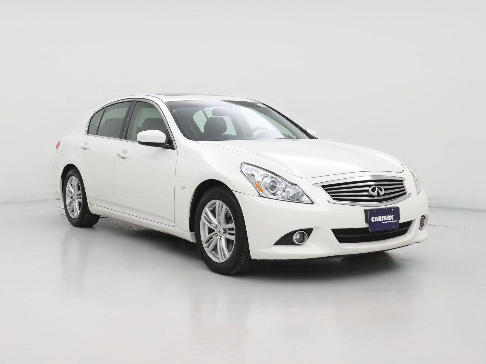 2015 INFINITI Q40