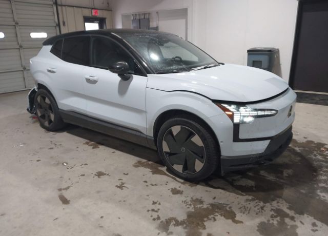 2025 VOLVO EX30