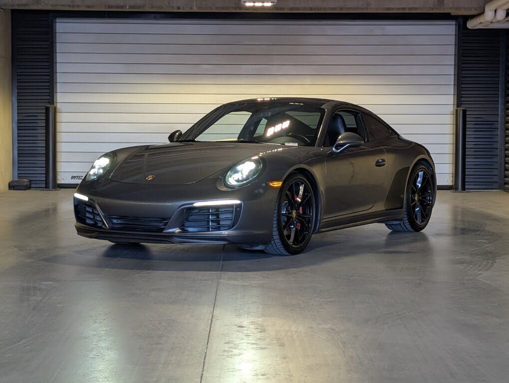 2019 PORSCHE 911