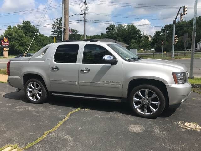 2011 CHEVROLET Avalanche