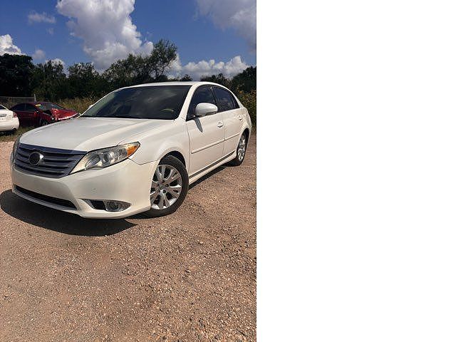 2011 TOYOTA Avalon