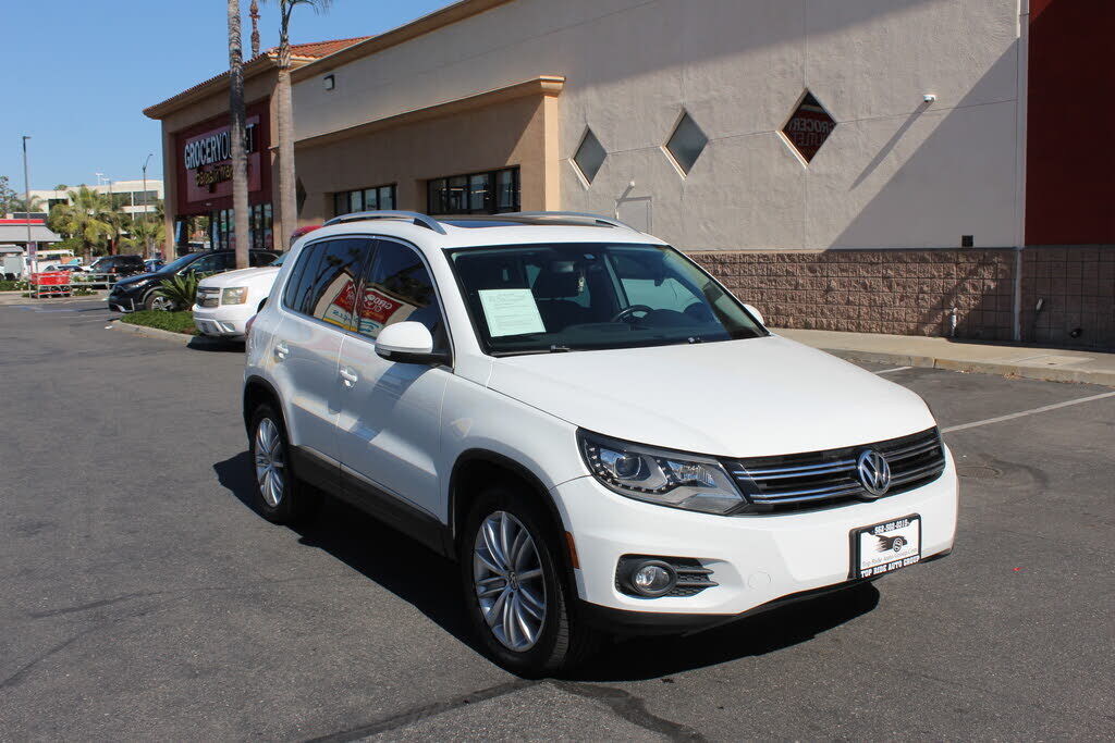 2016 VOLKSWAGEN Tiguan