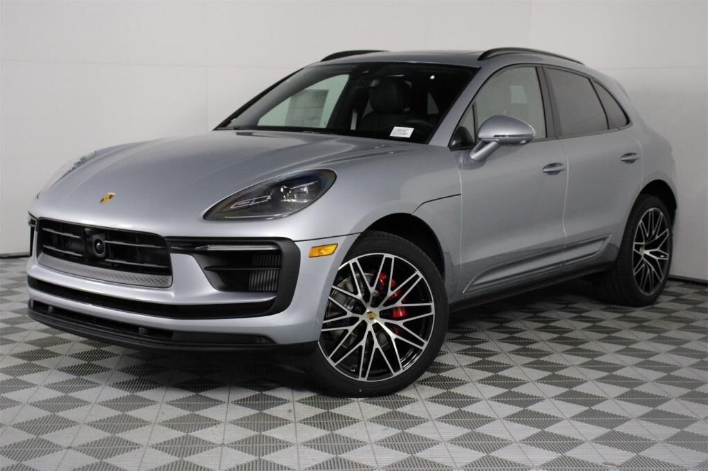 2026 PORSCHE Macan