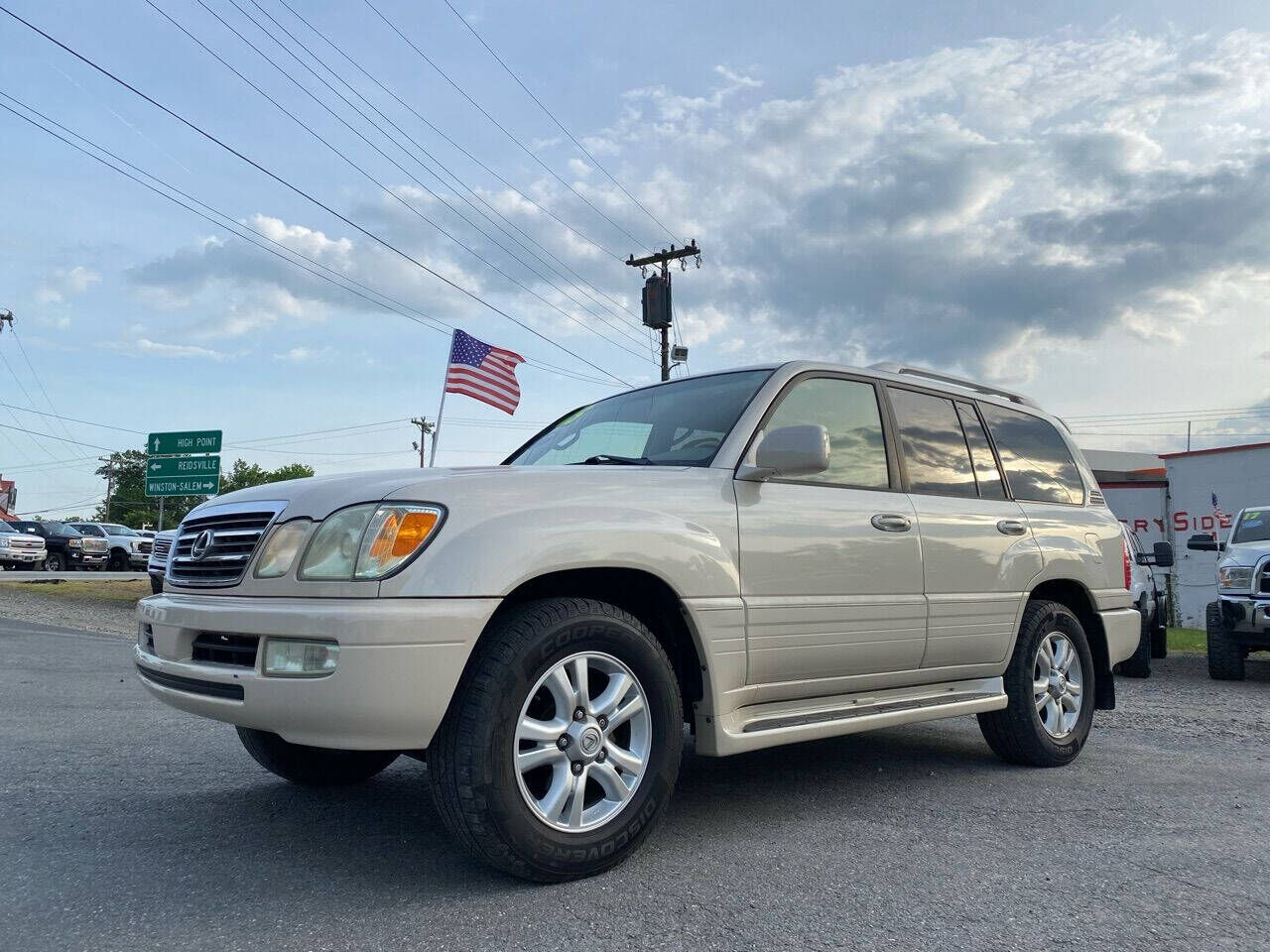 2005 LEXUS LX