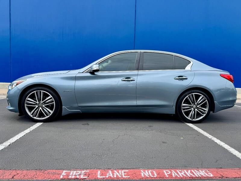 2017 INFINITI Q50