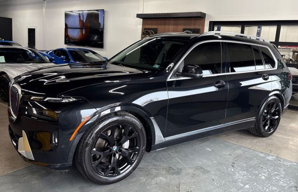 2023 BMW X7
