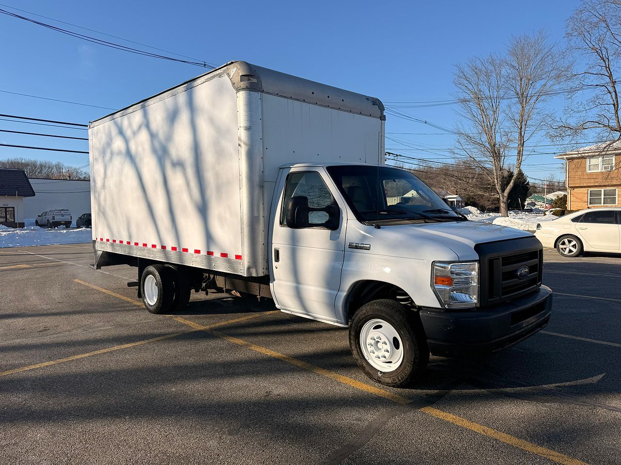 2019 FORD E-350