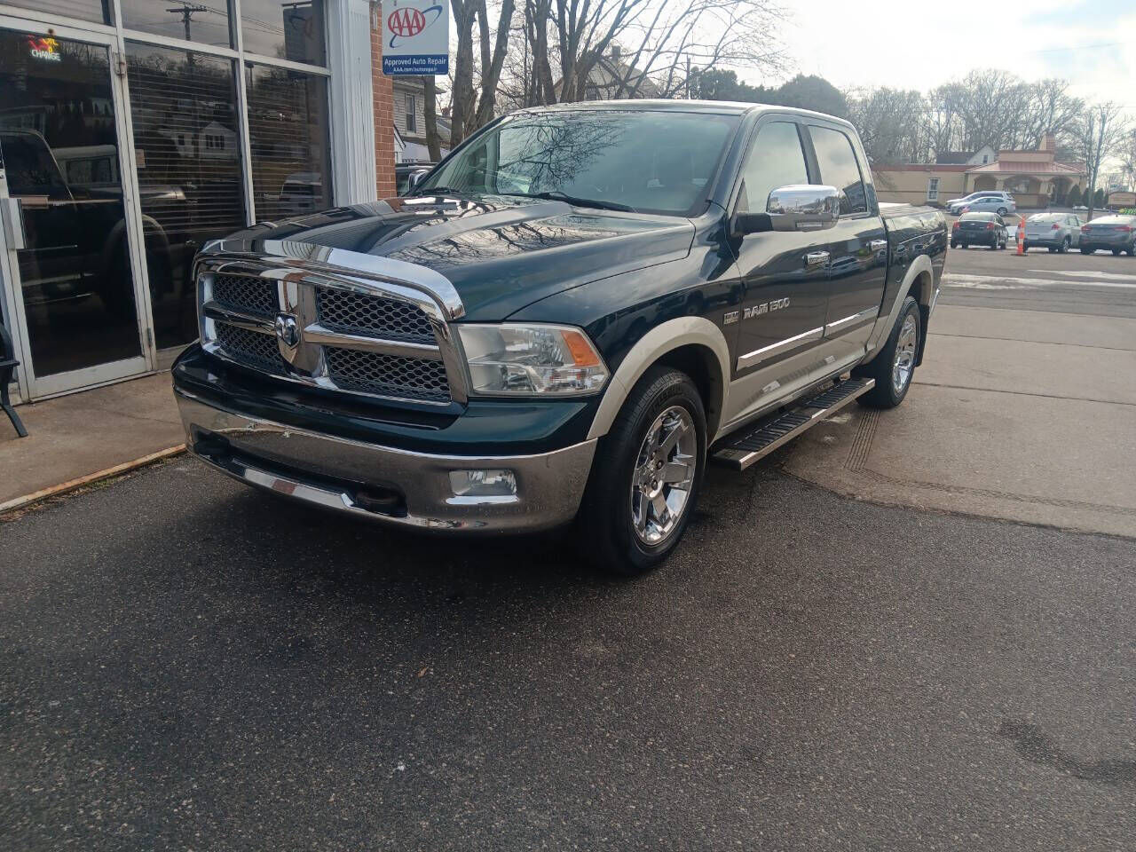 2011 DODGE Ram