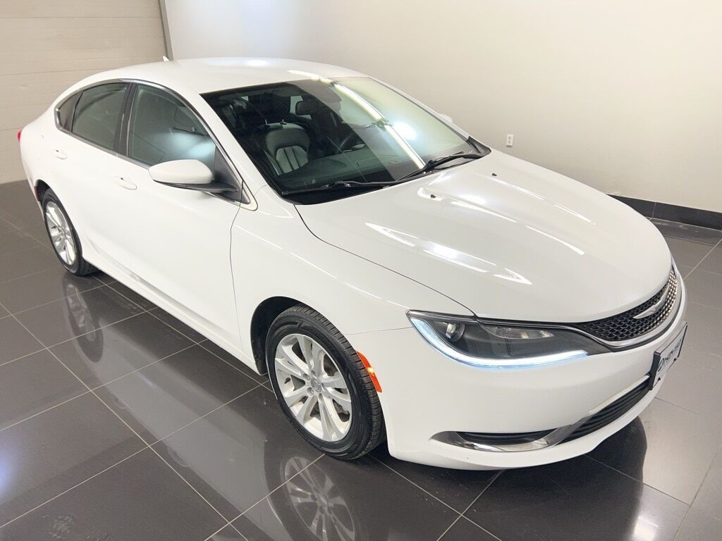 2017 CHRYSLER 200