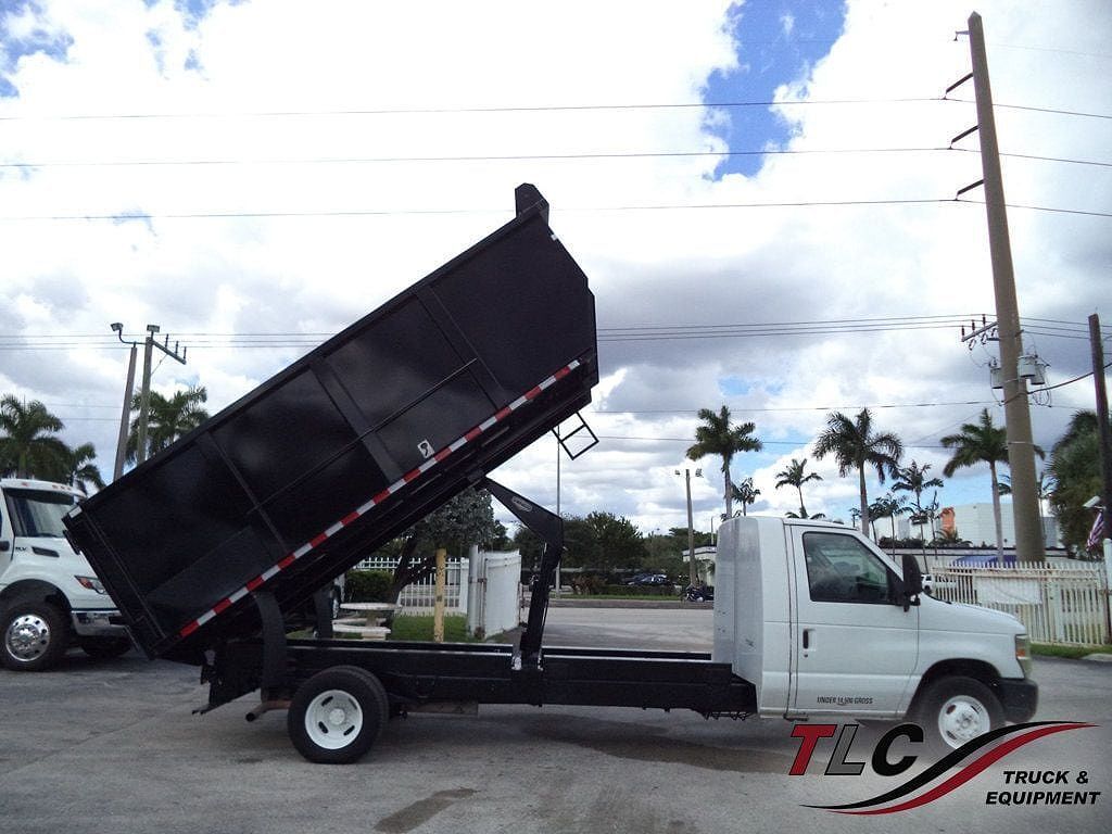 2011 Ford E-450