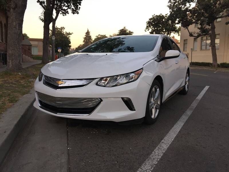 2017 CHEVROLET Volt