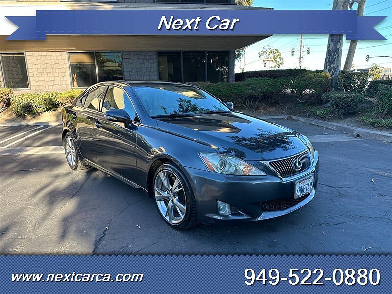 Lexus IS