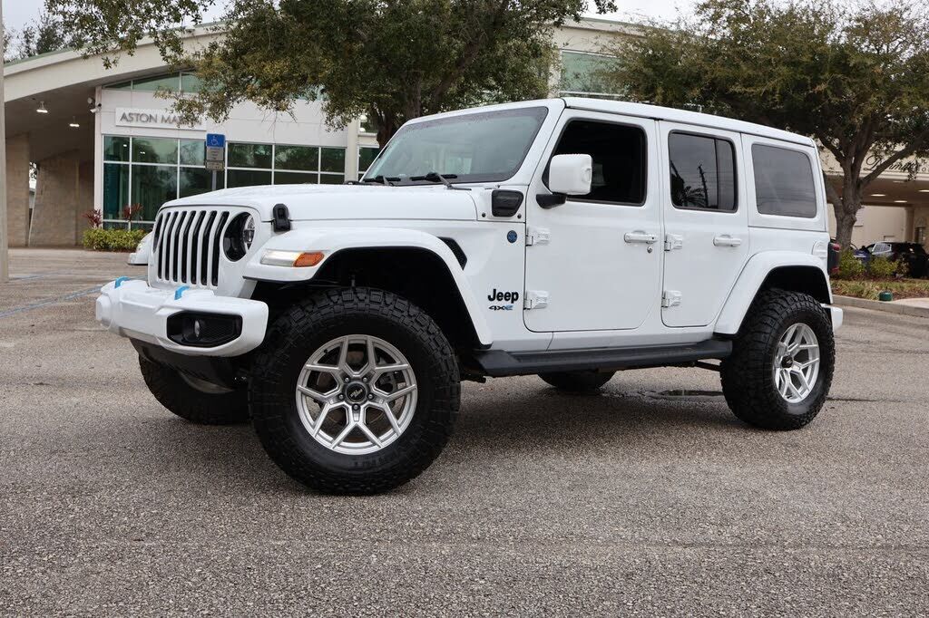 2022 JEEP Wrangler