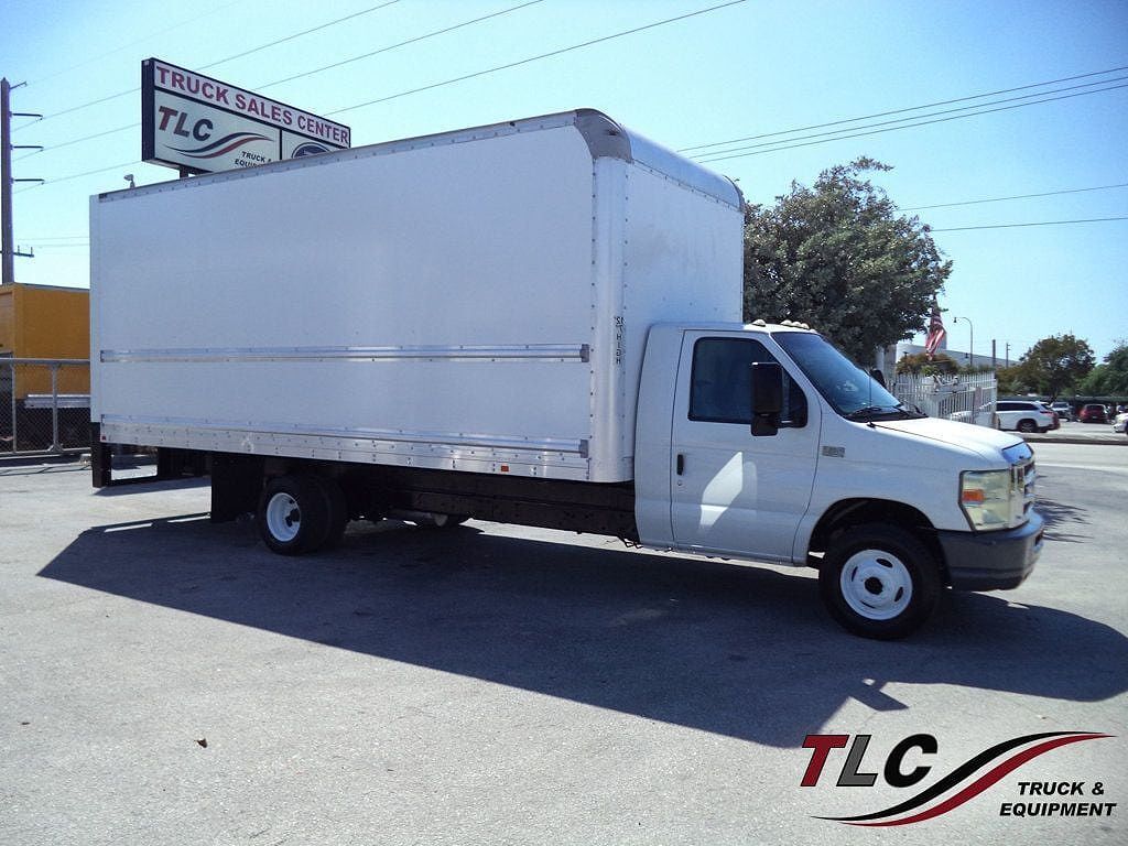 2011 Ford E-450
