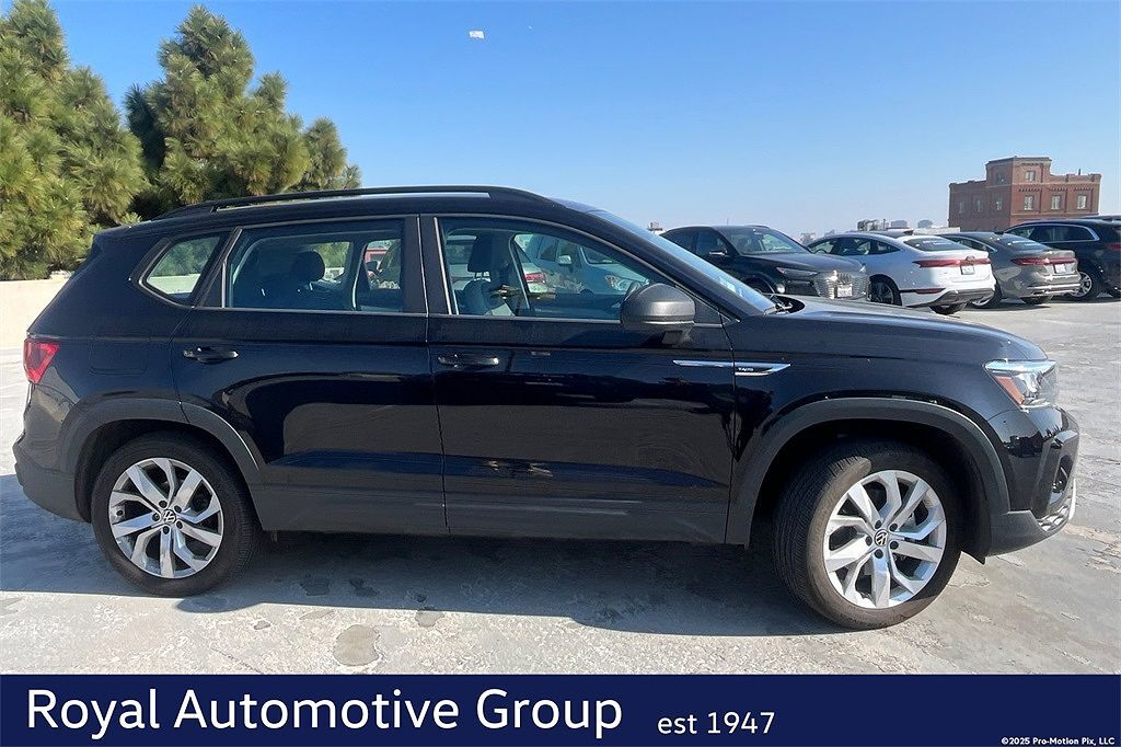 2023 VOLKSWAGEN Taos 4Motion