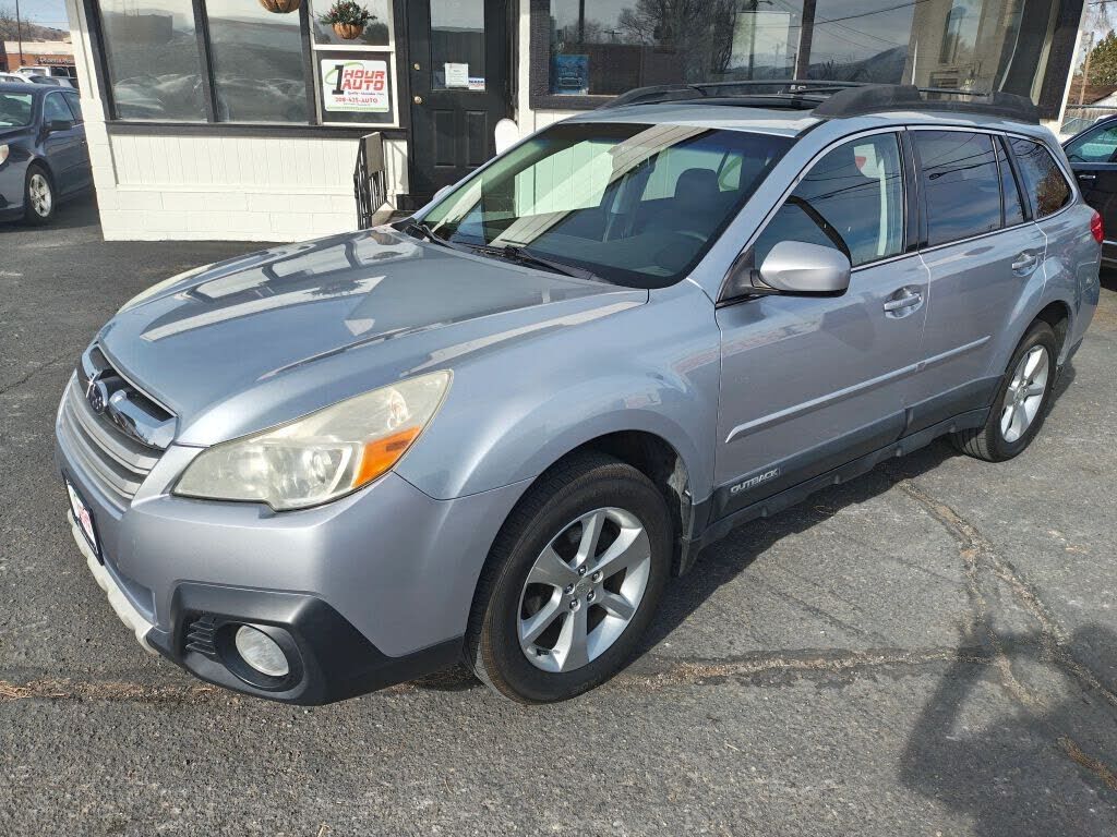 2013 SUBARU Outback