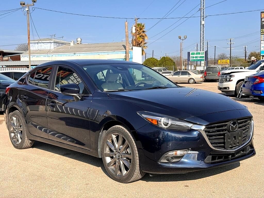 2018 MAZDA Mazda3