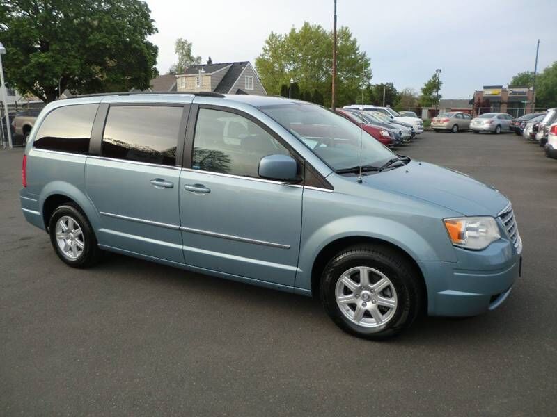 2010 CHRYSLER Town and Country